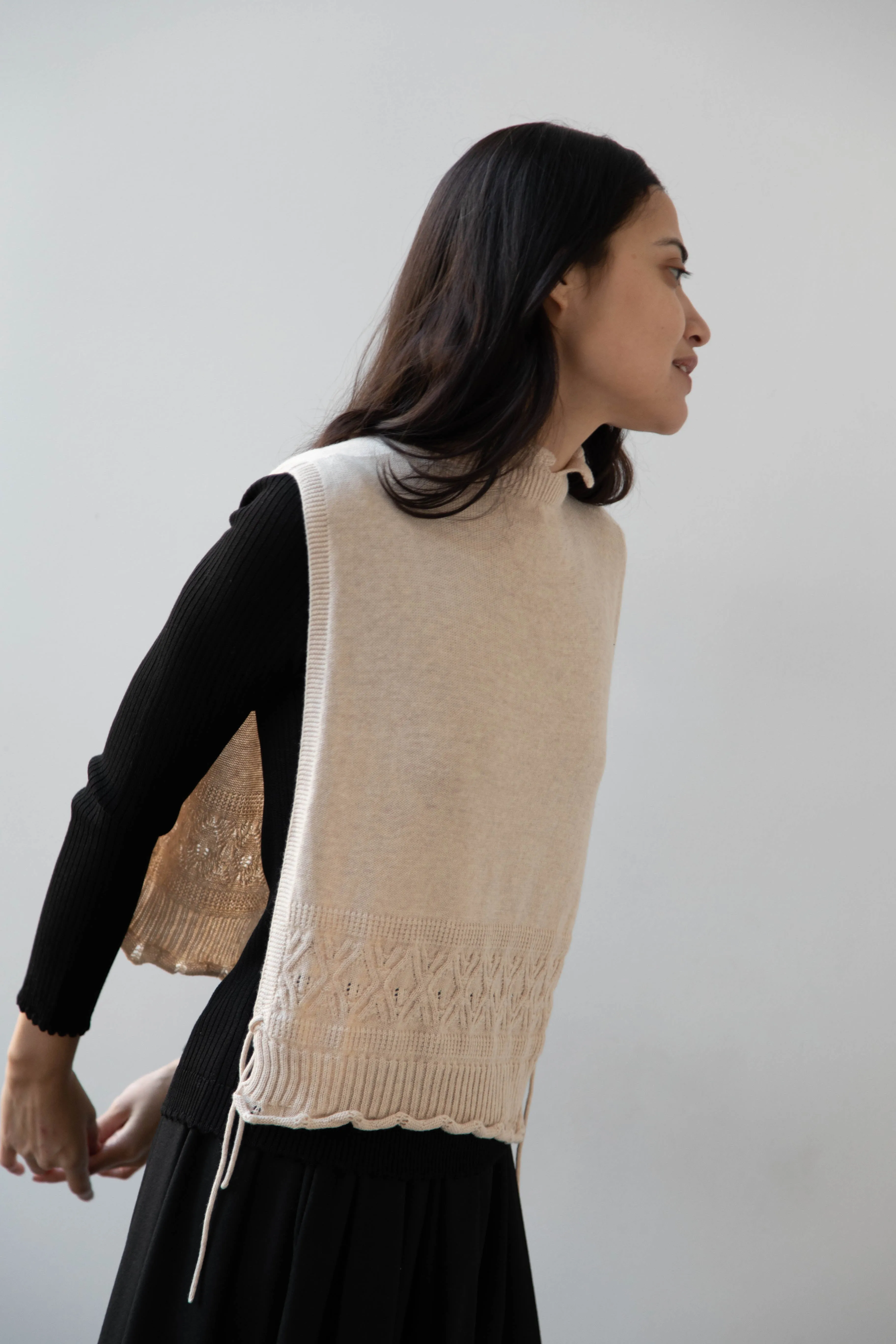 Antipast | Cotton Cashmere Knit Vest in Ivory