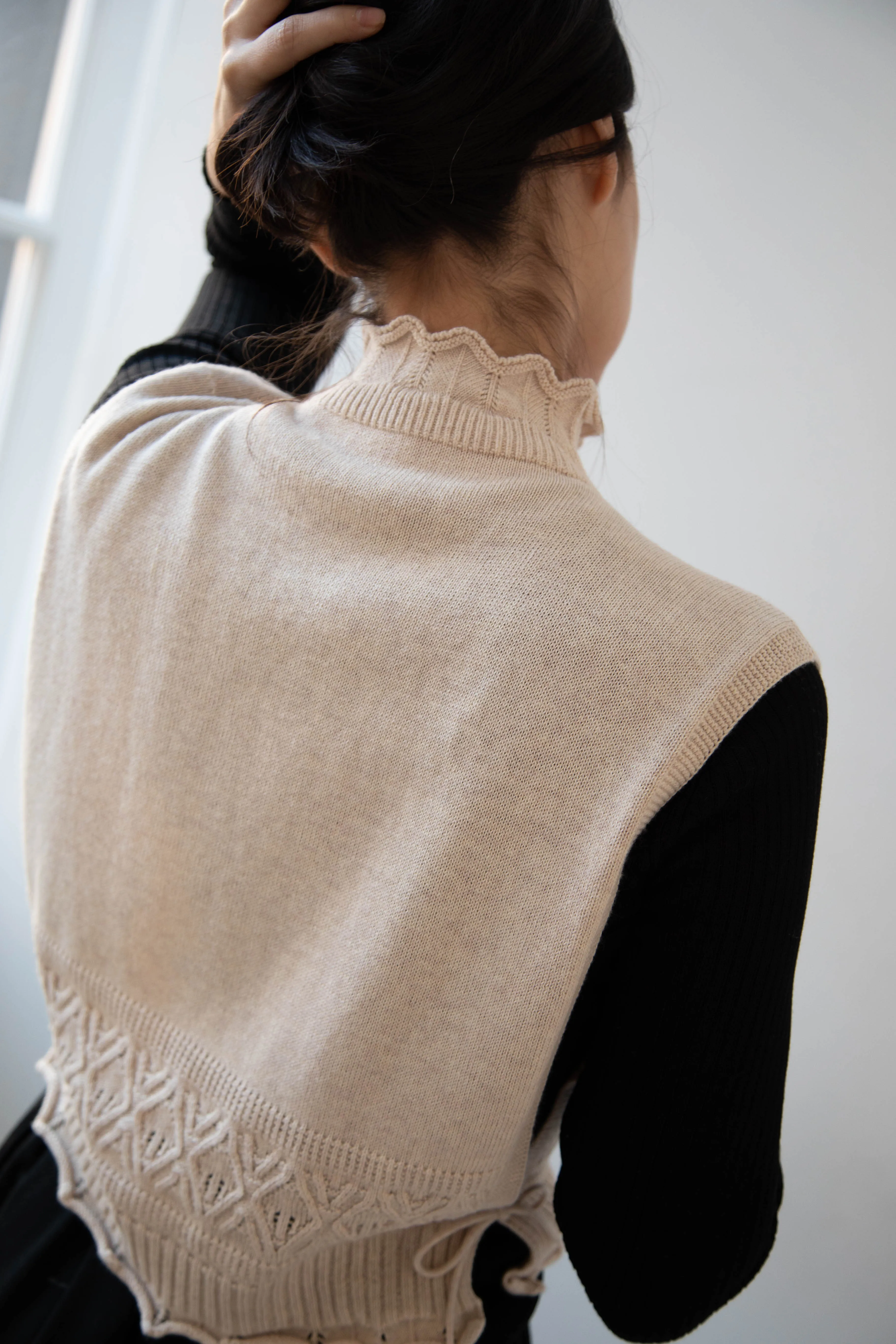 Antipast | Cotton Cashmere Knit Vest in Ivory