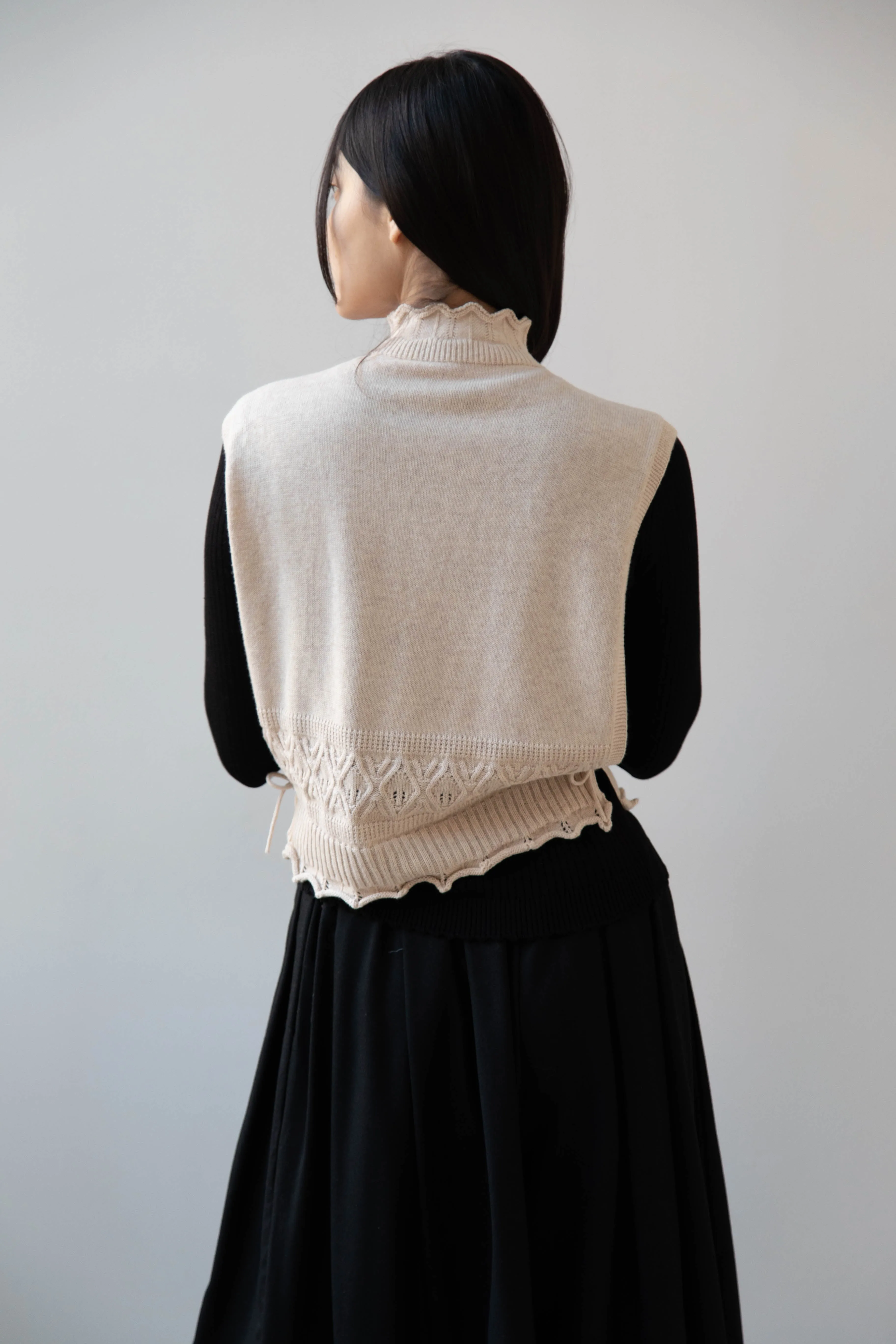 Antipast | Cotton Cashmere Knit Vest in Ivory