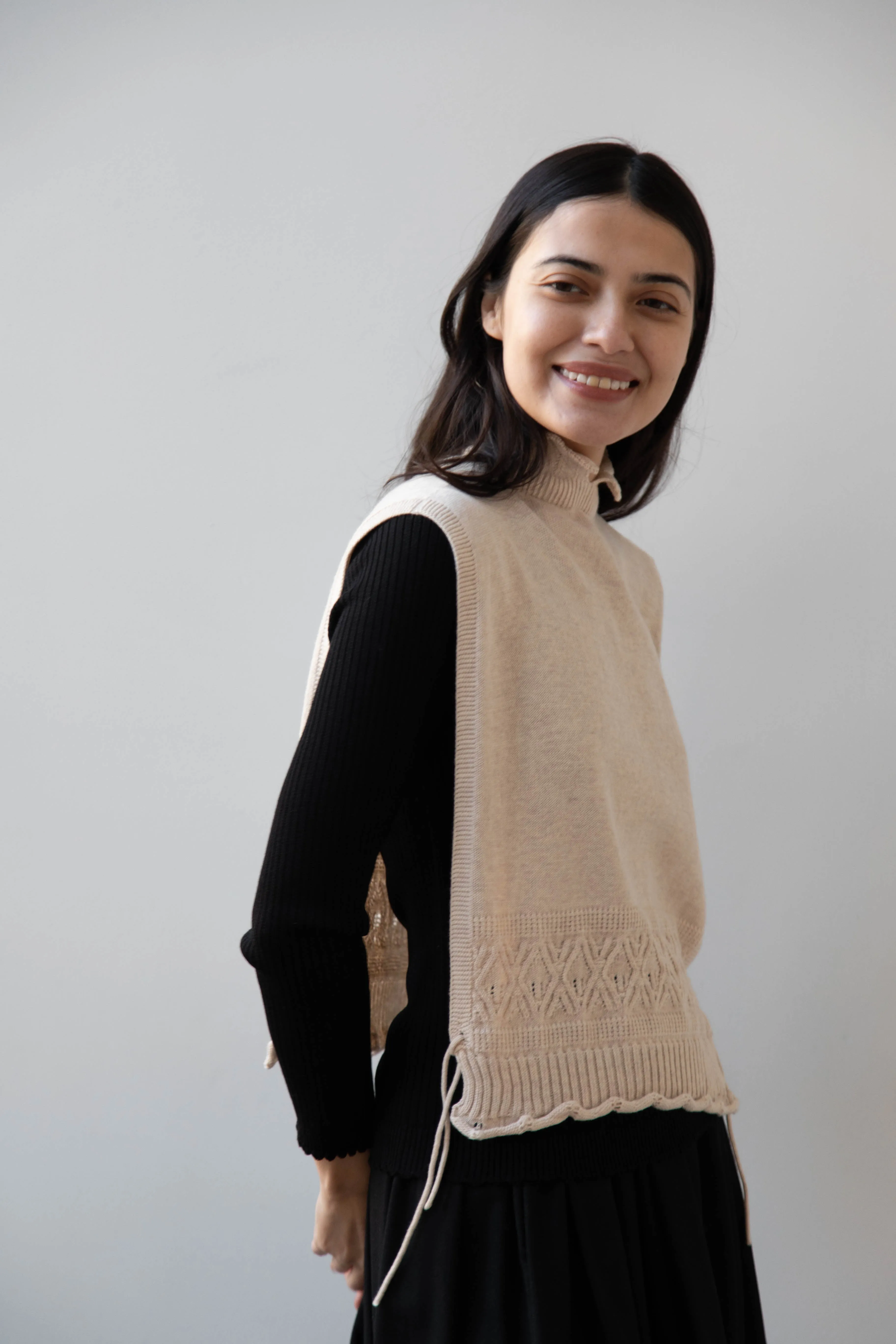 Antipast | Cotton Cashmere Knit Vest in Ivory