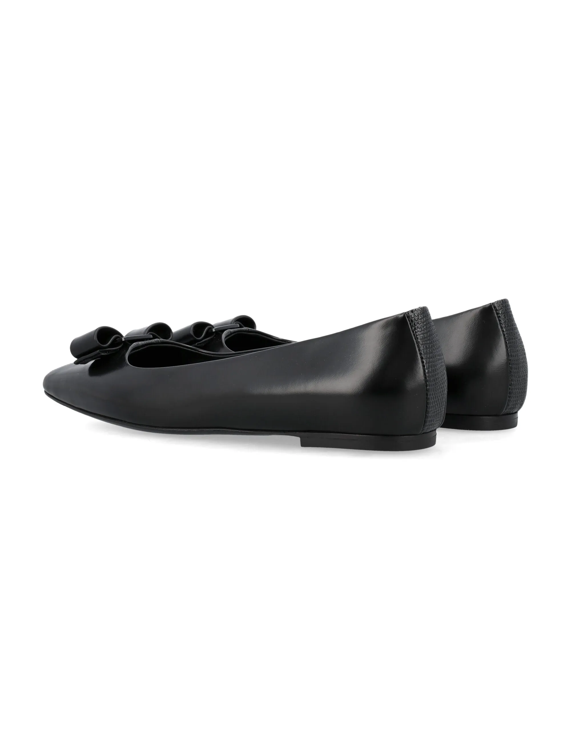 Ferragamo Elegant Patent Leather Ballet Flimsies with Iconic Bow