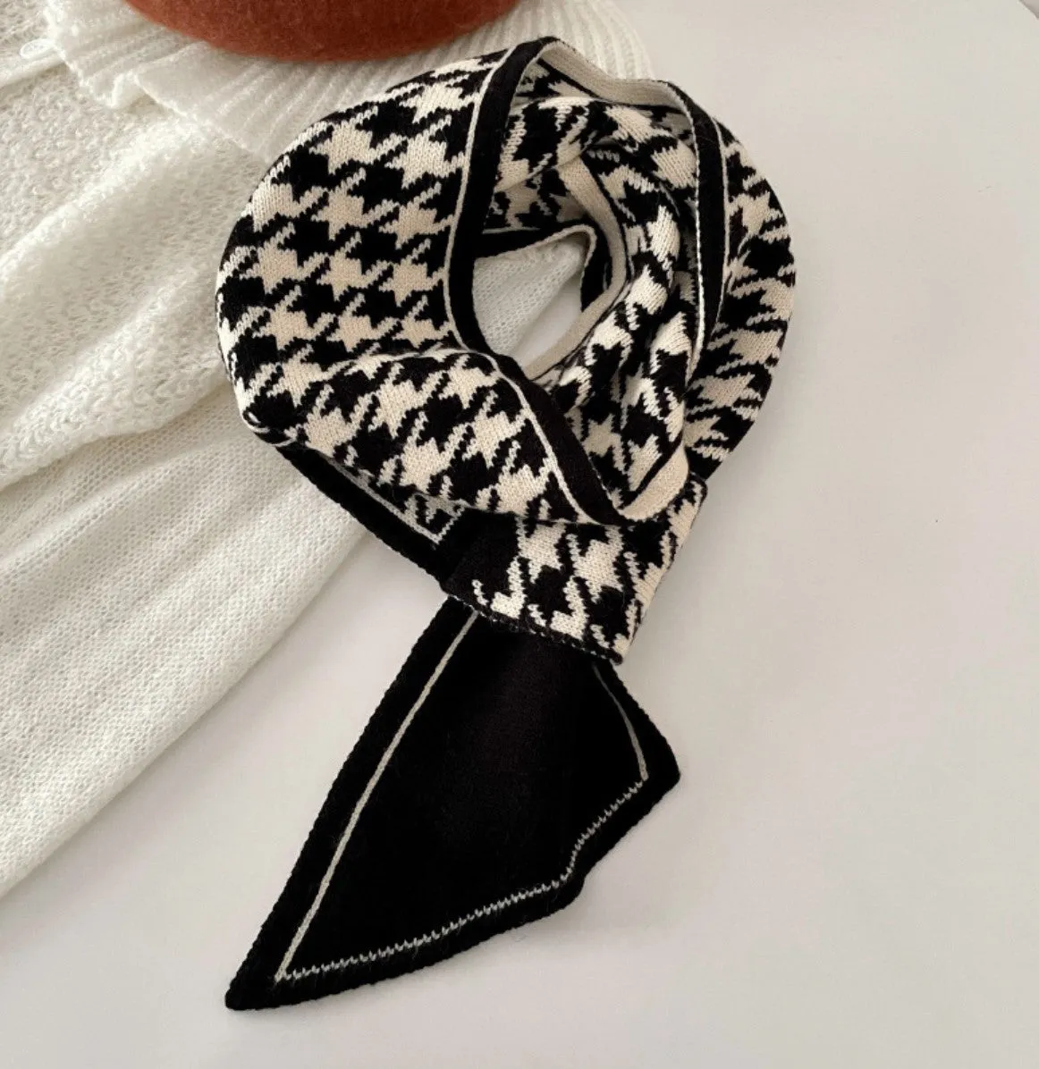 JC023331 Beige-Black Cross-Front Houndstooth Scarf