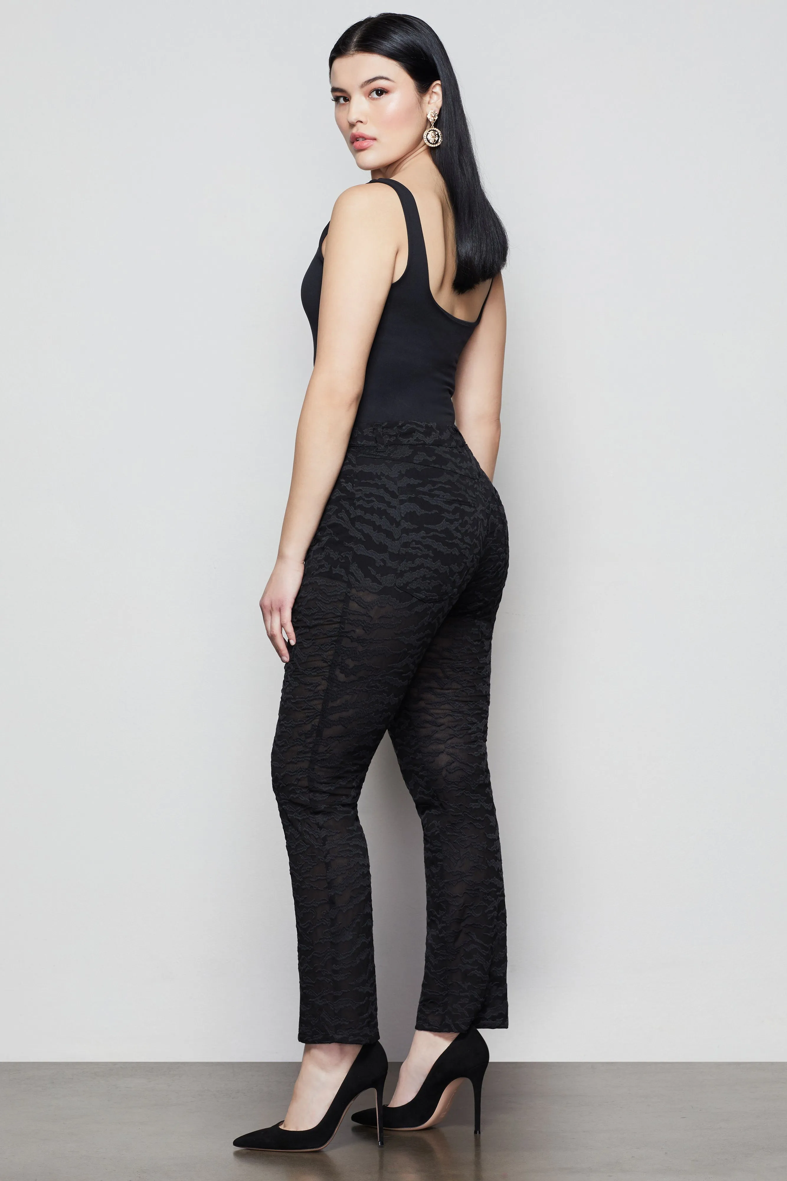 LUSH EMBROIDERED GOOD STRAIGHT | BLACK001